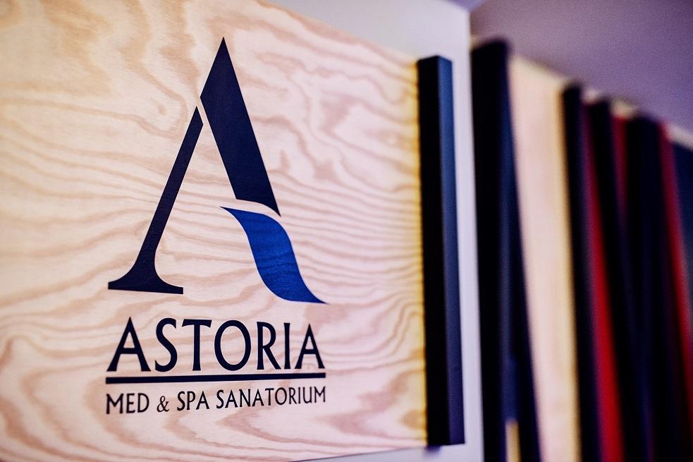 ホテルSanatorium Astoria ブスコ・ズドロイ エクステリア 写真